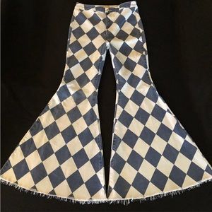 Very rare Free People Just Float on Jeans. Blue and White Diamond print.